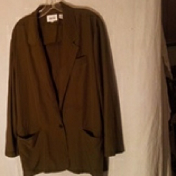 Lesiie Fay separates - Picture 3 of 4